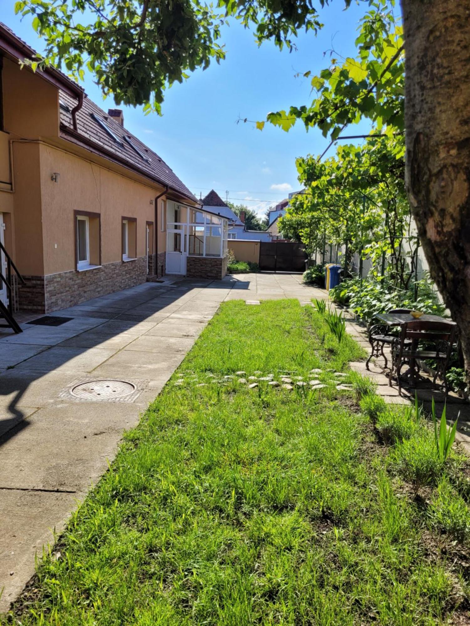 Two-Bedrooms Apt Sibiu Esterno foto